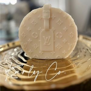 Homedame luxury candles. Not original